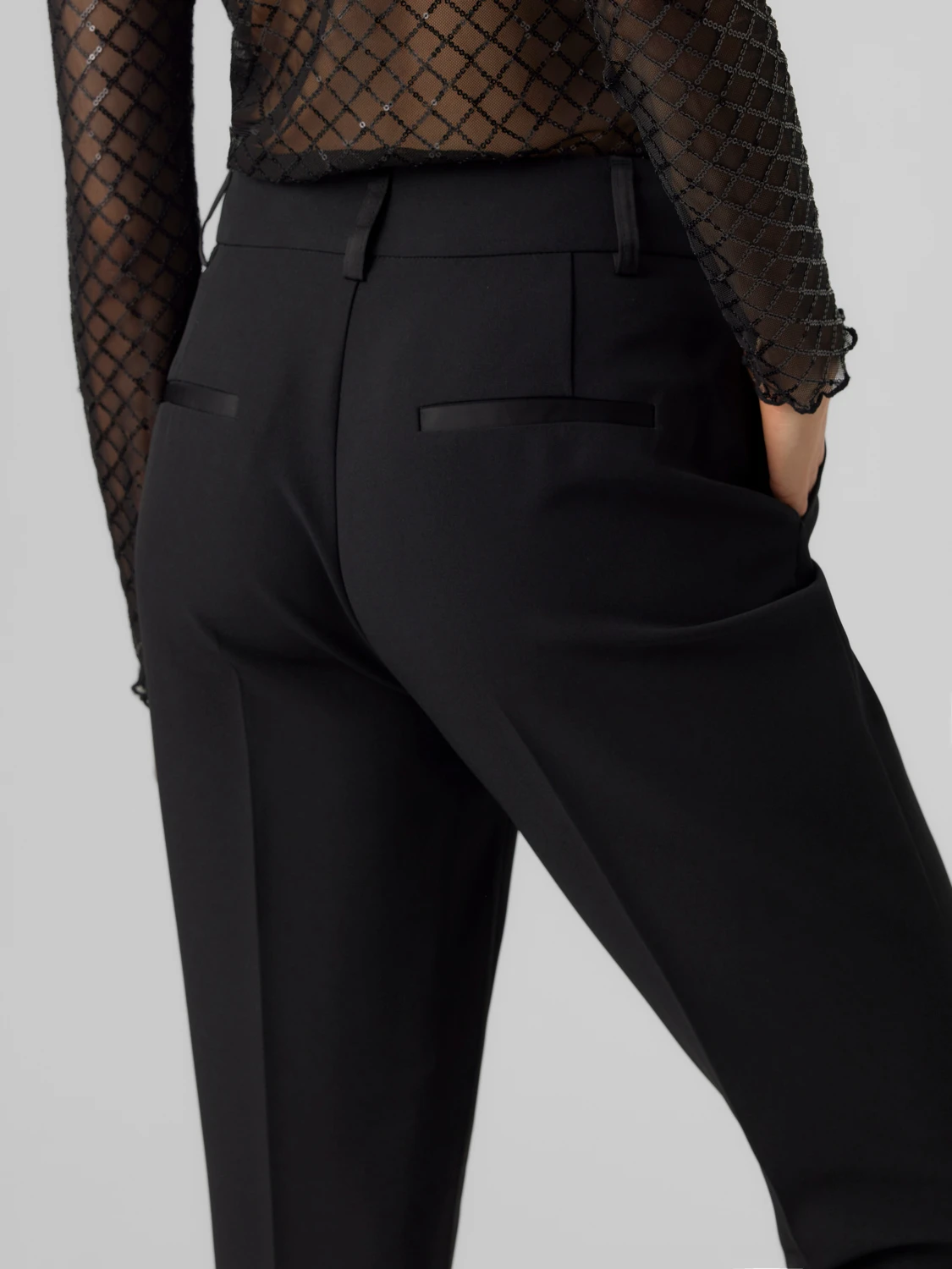 Παντελόνι μαύρο κουστουμιού Vero Moda