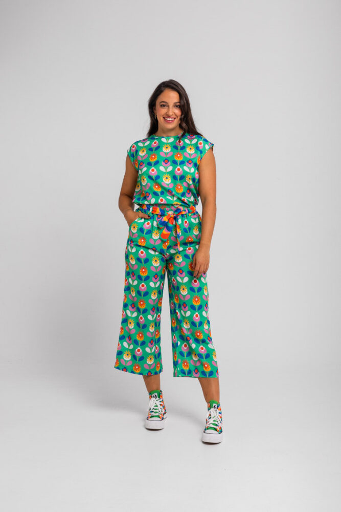 Αμάνικη πράσινη μπλούζα με λουλούδια - Blooming LOLINA