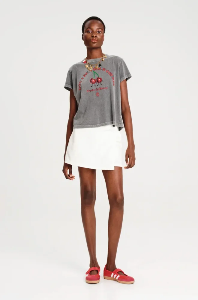 CHERRY-BOMB CROP T-SHIRT - Cotton PEACE & CHAOS