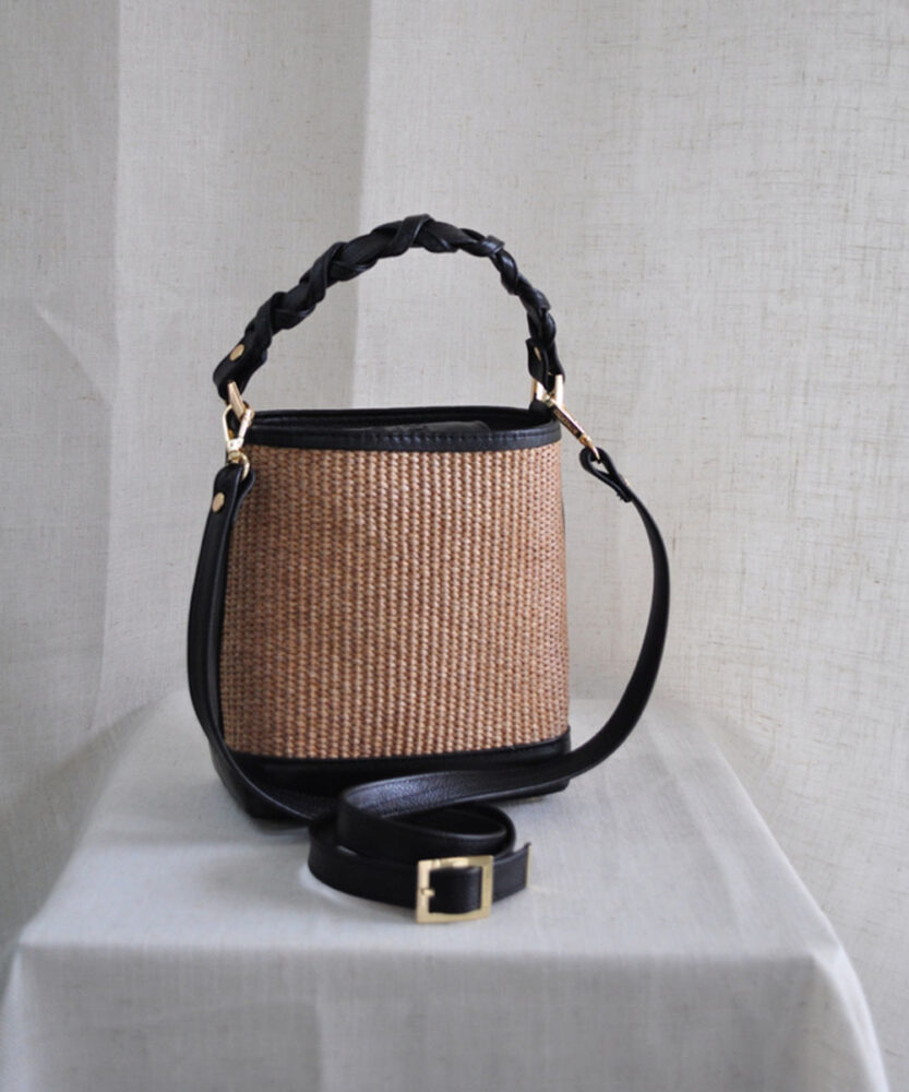 Bucket in Raffia & Black Leather BONENDIS