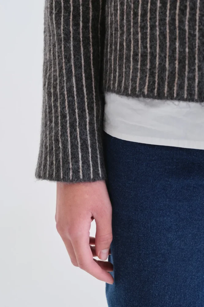 Ζακέτα Πλεκτή Striped γκρι Compania Fantastica - Image 3