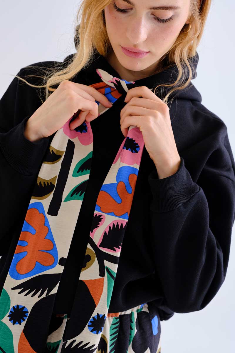 Sweatshirt With Garden Print Compania Fantastica - Image 5