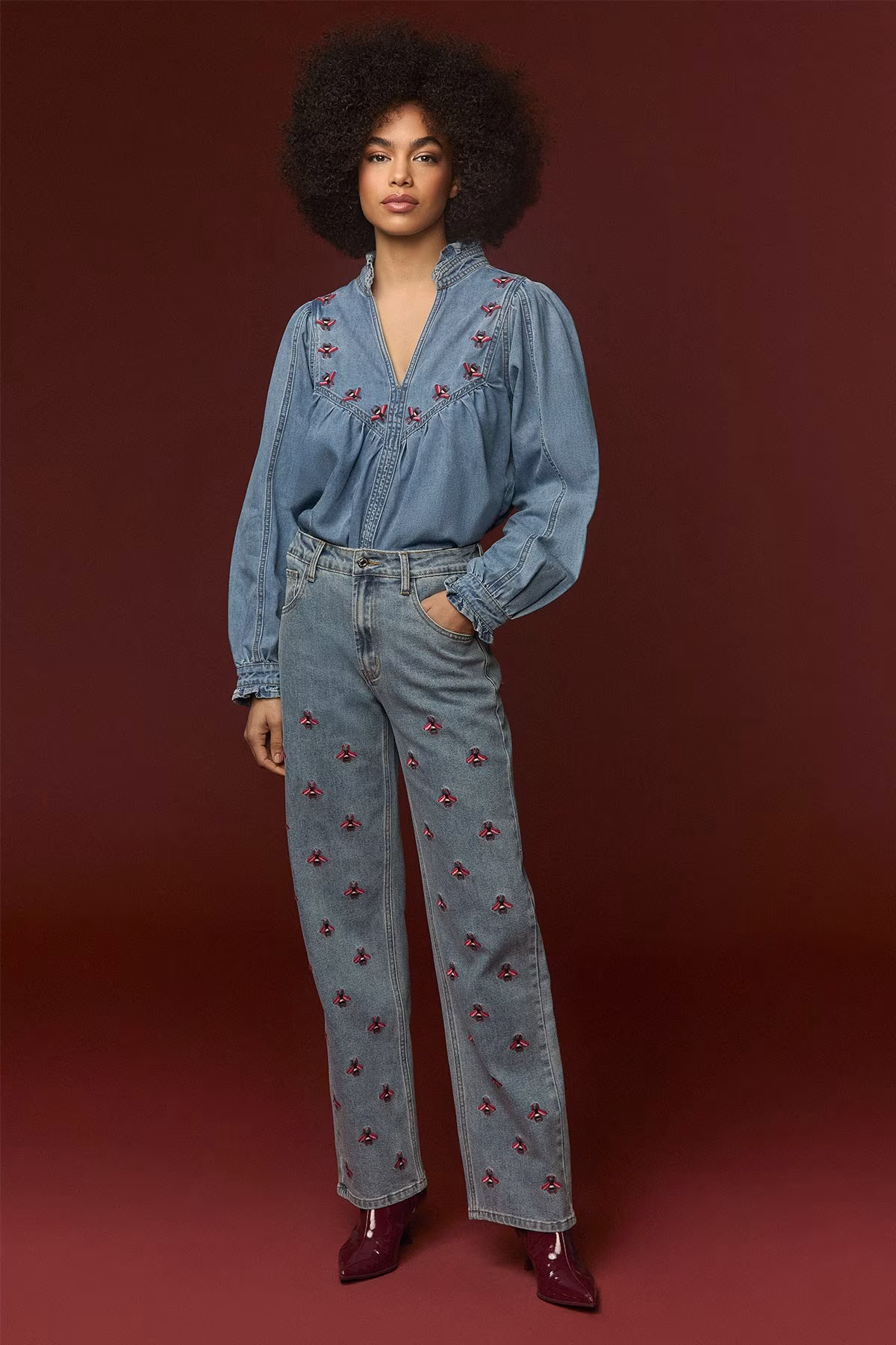 Παντελόνι denim bee print MINUETO
